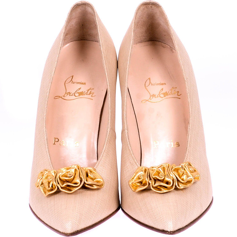 

Christian Louboutin Beige Leather And Gold Floral Applique Pumps Size