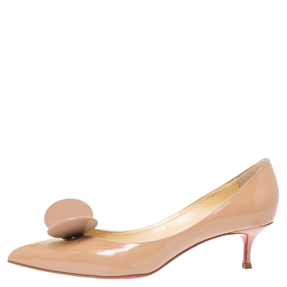 

Christian Louboutin Beige Patent Leather And Mesh Madame Mouse Pointed Toe Pumps Size