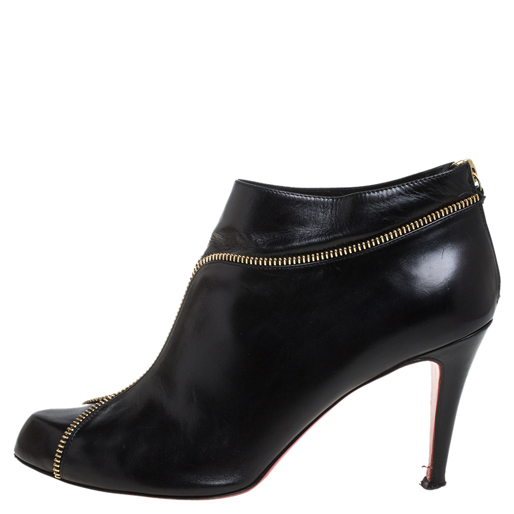 

Christian Louboutin Black Leather Col Zipped Ankle Boots Size