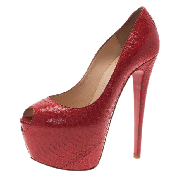 مملوكة مسبقًا Christian Louboutin Red Watersnake Highness Peep Toe Platform Pumps Size 37.5