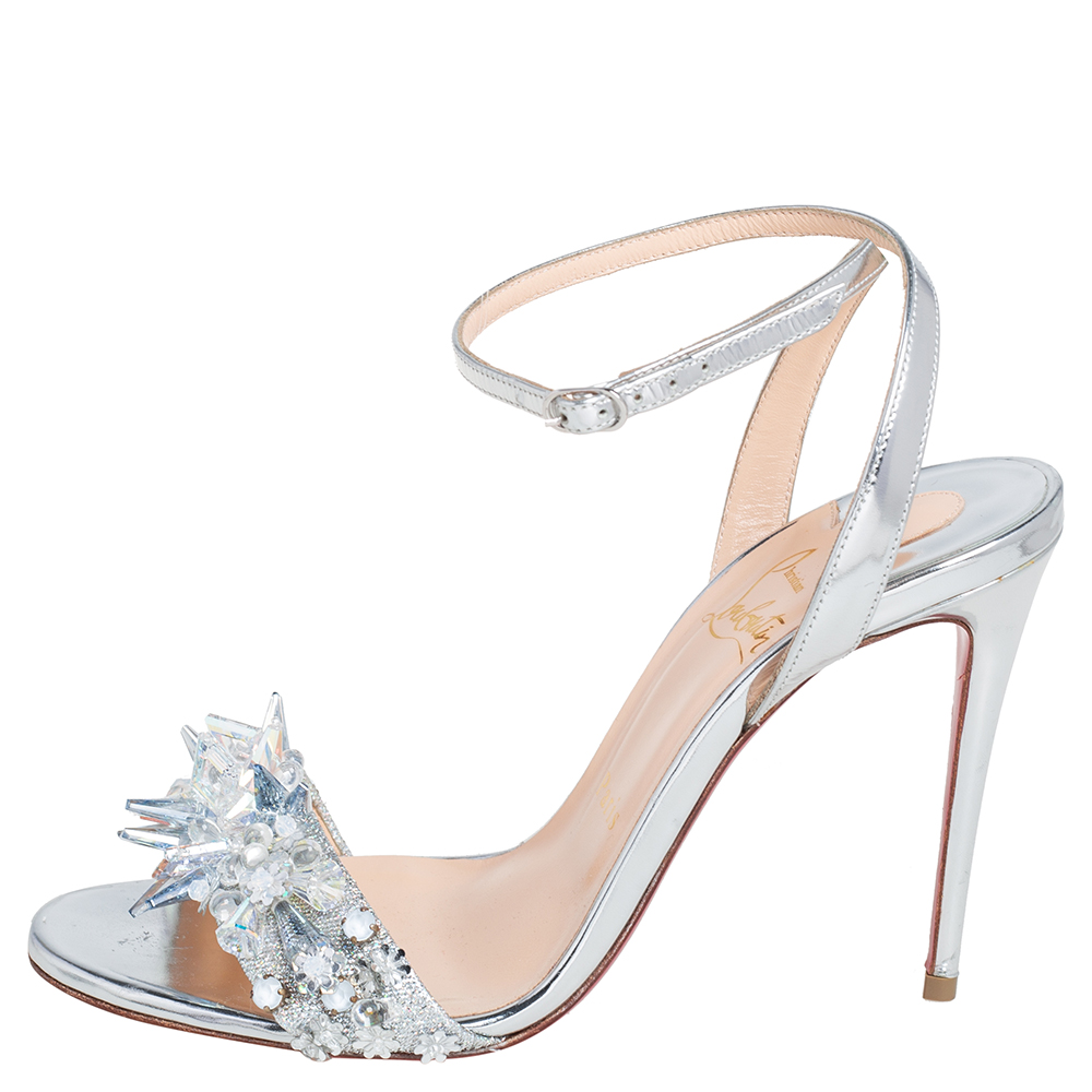 

Christian Louboutin Silver Lamé Fabric And Patent Leather Okydok Ankle Strap Sandals Size