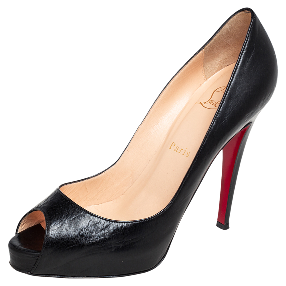 This pair of New Very Prive pumps by Christian Louboutin is a timeless classic. Step out in style while flaunting these leather shoes that come in classic black to be ideal for all occasions. They feature peep toes platforms and 12 cm heels.