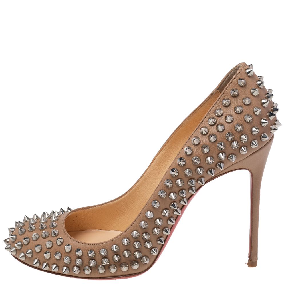 

Christian Louboutin Beige Leather Fifi Spike Round Toe Pumps Size