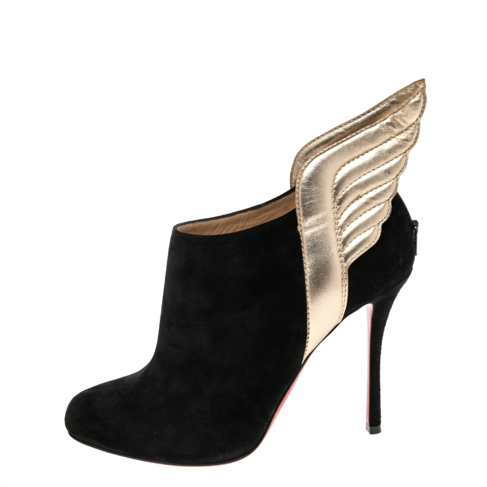 

Christian Louboutin Black Leather and Suede Ankle Boots Size