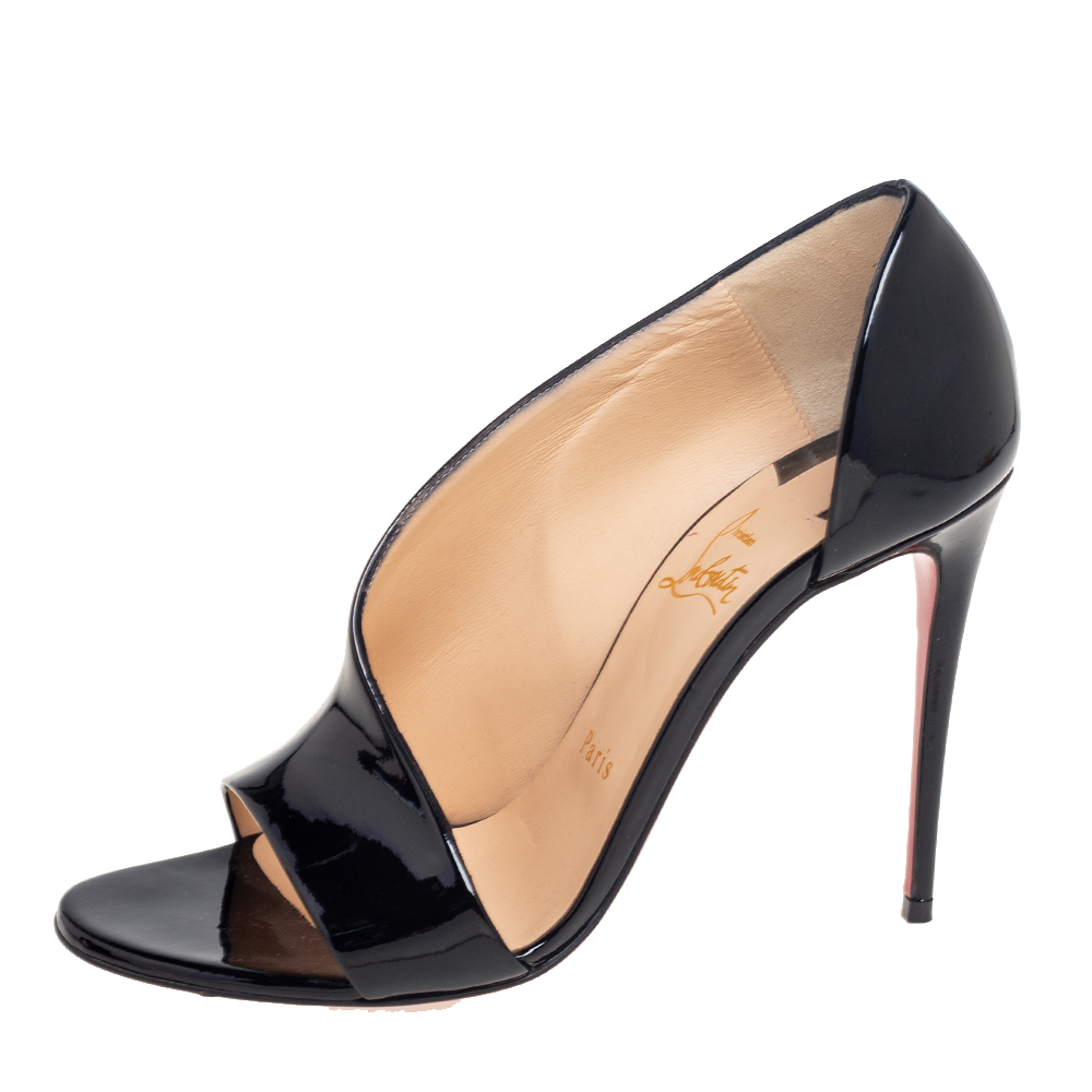 

Christian Louboutin Black Patent Leather Phoebe Pumps Size