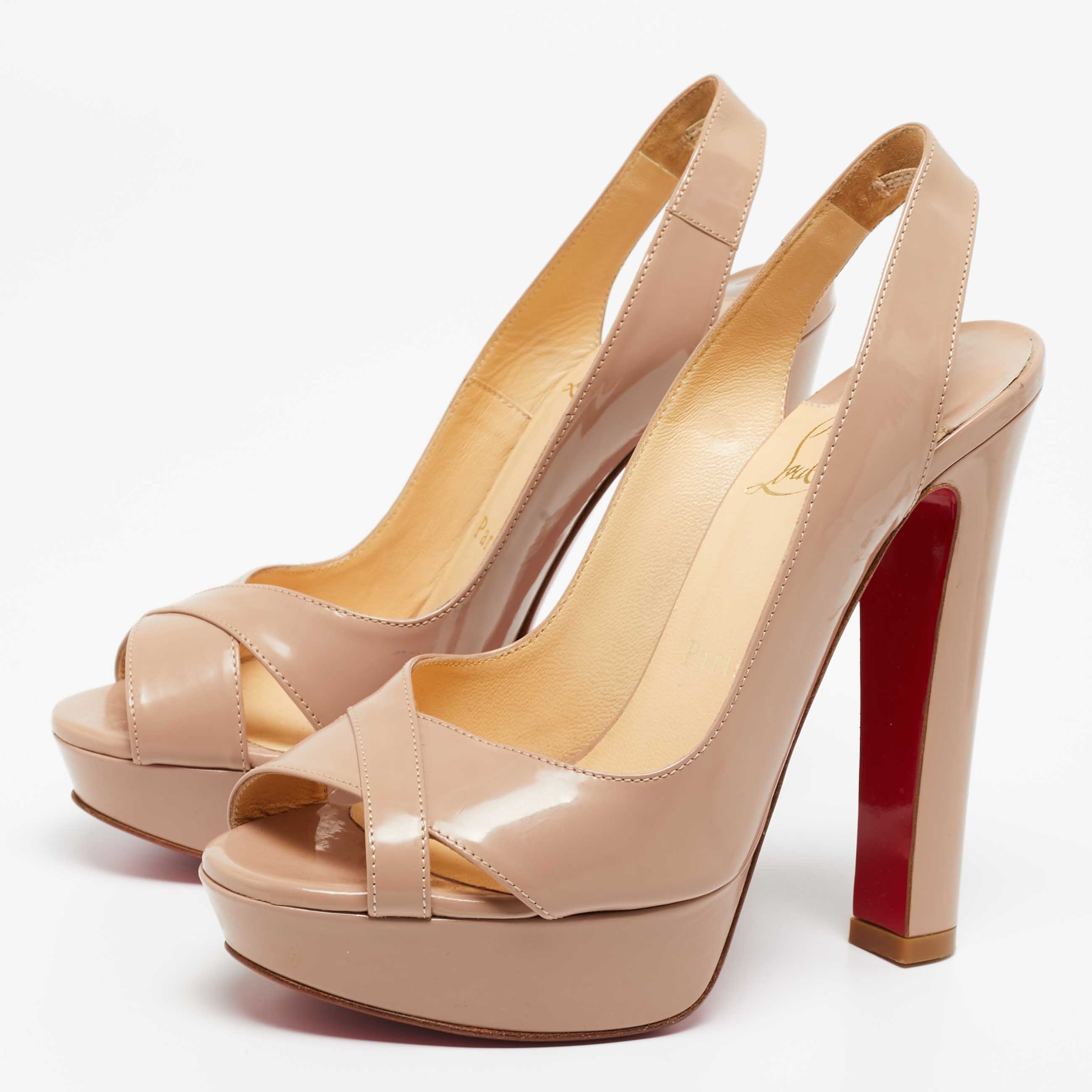 

Christian Louboutin Beige Patent Leather Soso Slingback Sandals Size