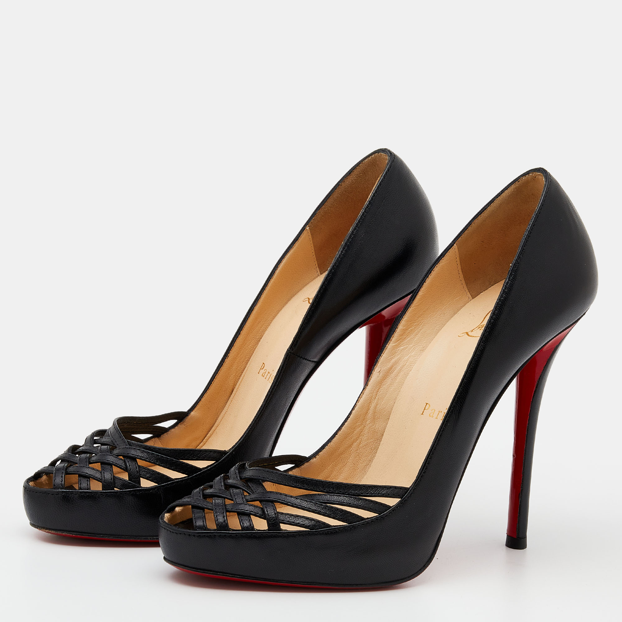 

Christian Louboutin Black Leather Pumps Size