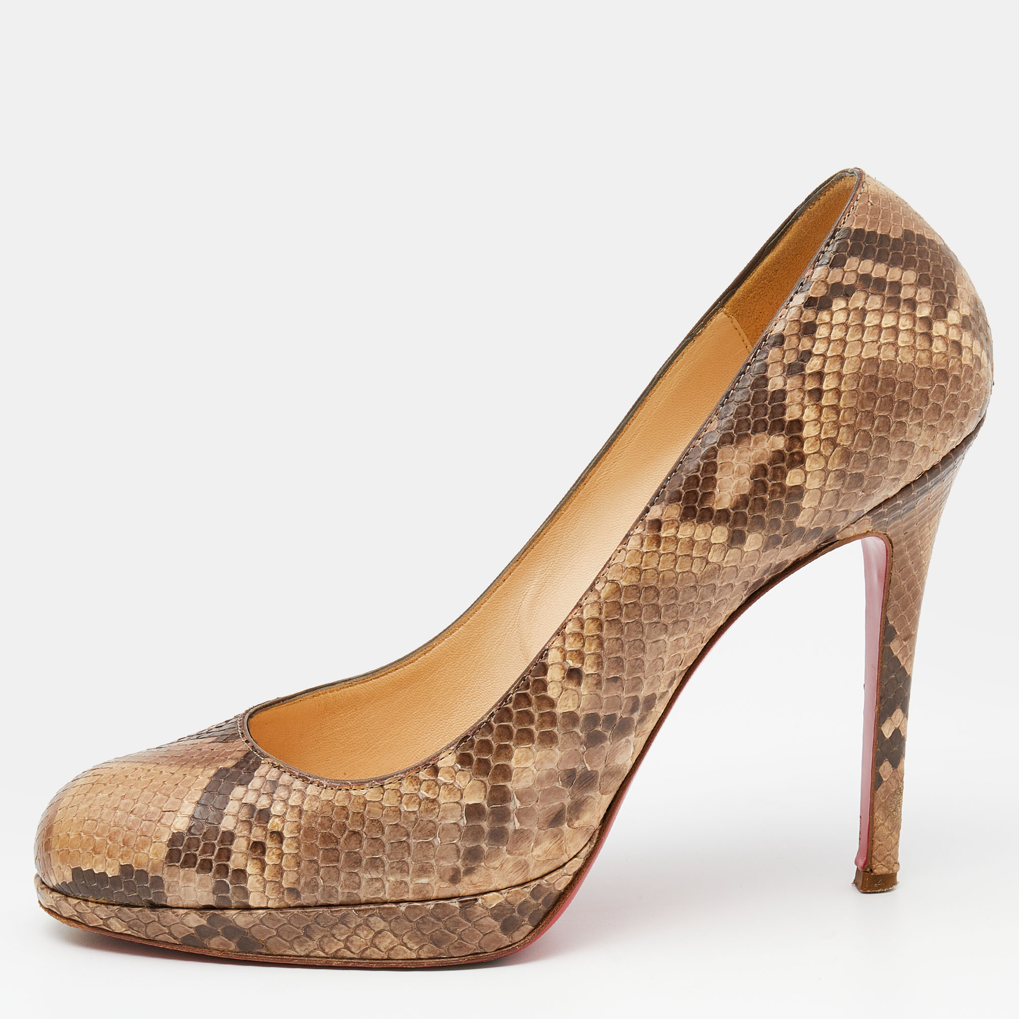 Complete any look by adding these Christian Louboutin New Simple pumps. They are crafted from python leather and designed with covered toes and 11.5 cm stiletto heels. A pair of exotic pumps by CL is a must have
