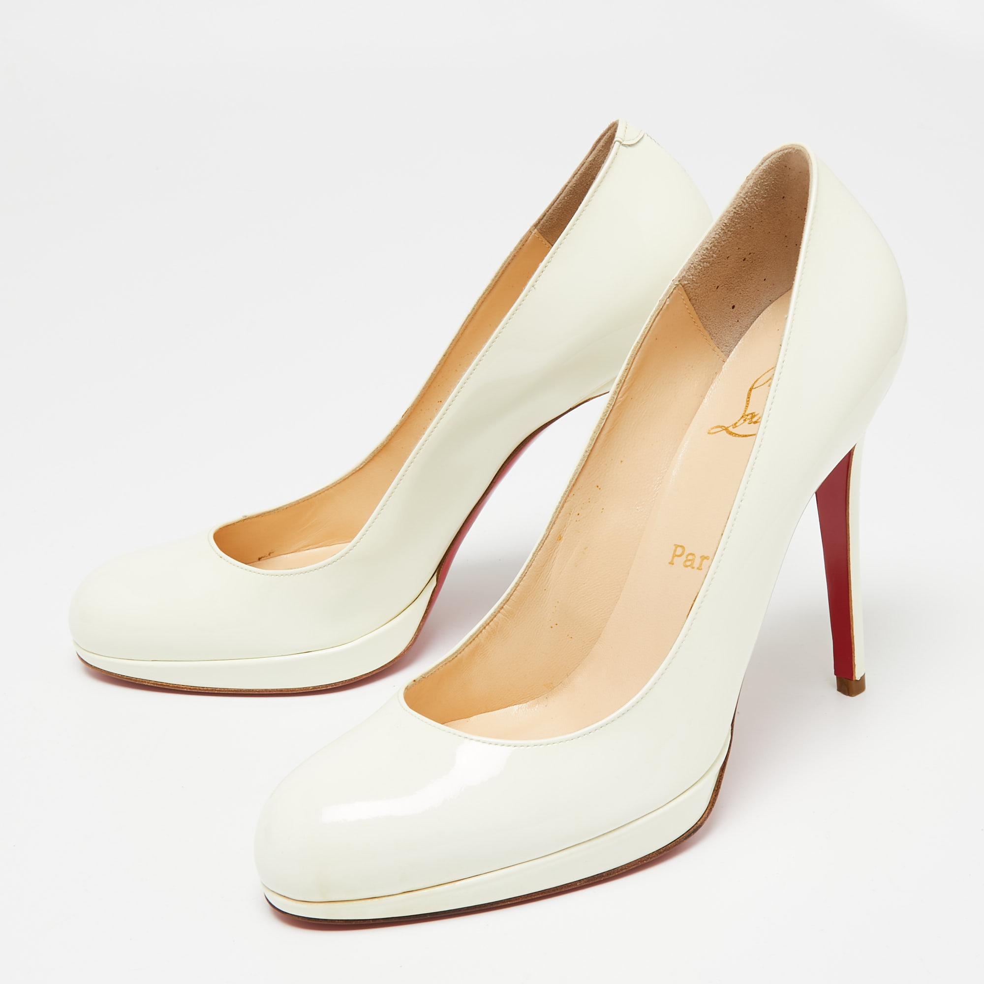 

Christian Louboutin White Patent Leather New Simple Pumps Size