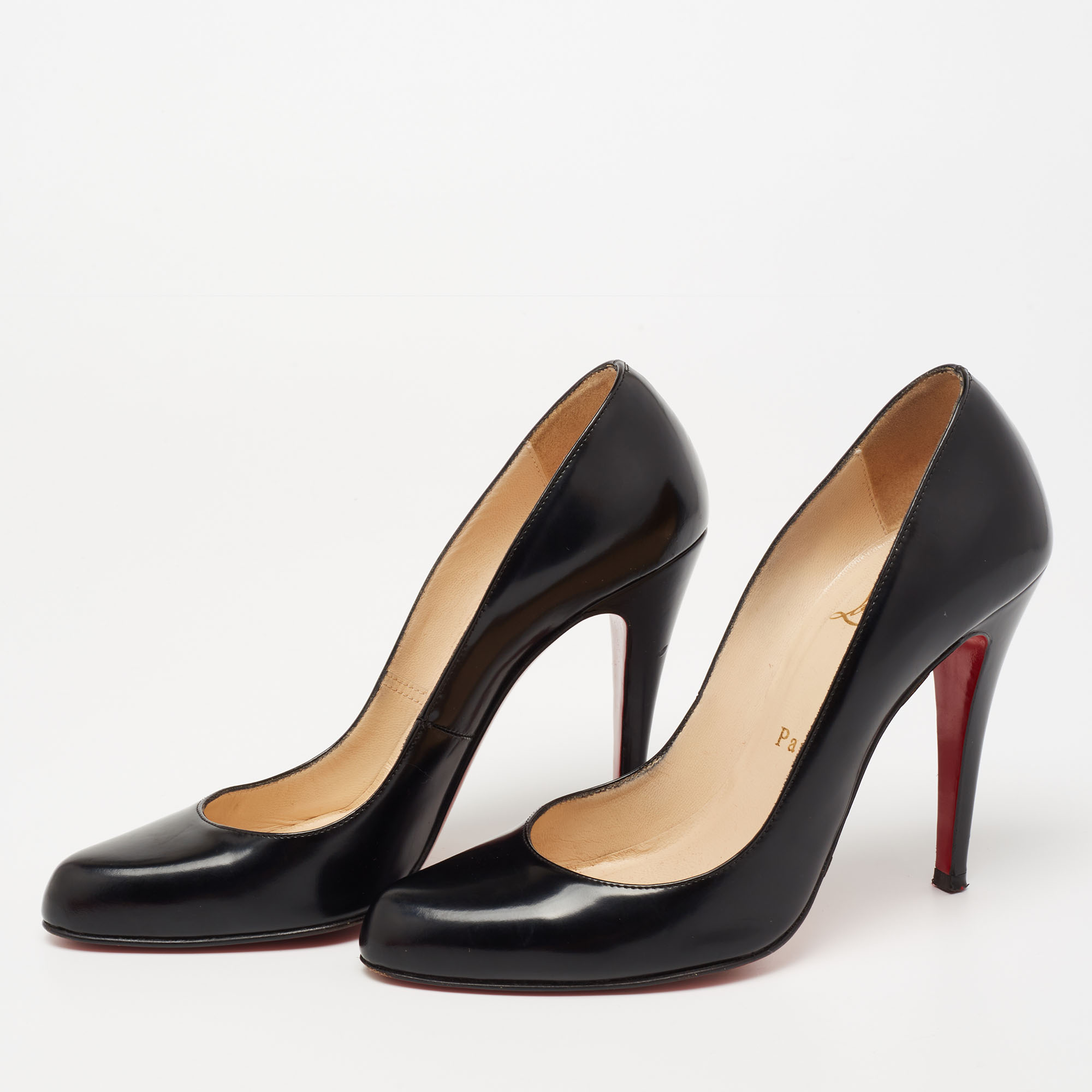 

Christian Louboutin Black Leather Simple Pumps Size