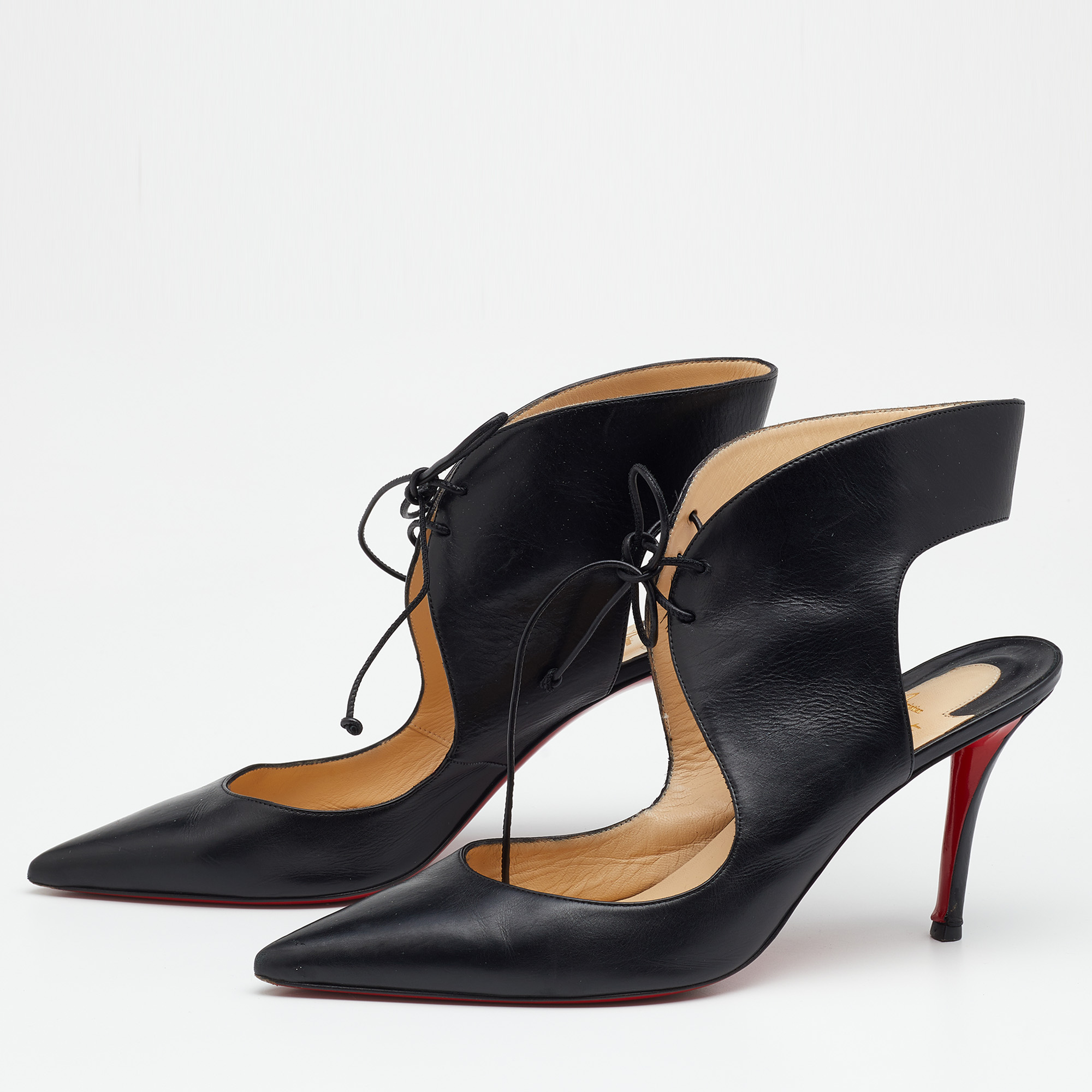 

Christian Louboutin Black Leather Ferme Rouge Cut-Out Pointed Toe Pumps Size