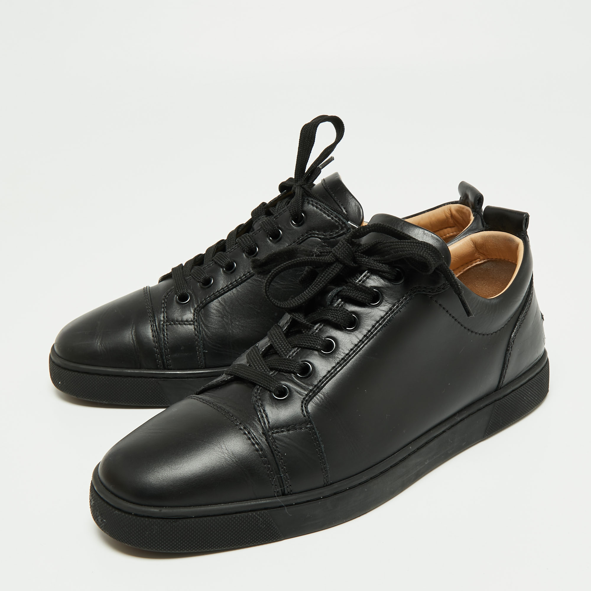 

Christian Louboutin Black Leather Louis Junior Low Top Sneakers Size