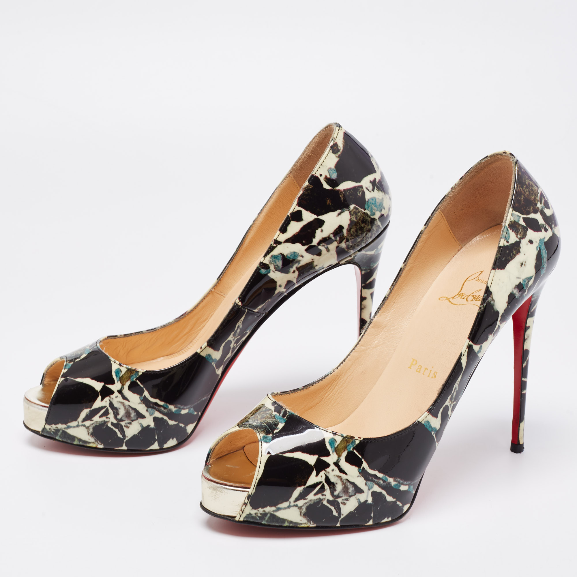 

Christian Louboutin Tri-Color Printed Patent Leather New Very Prive Peep-Toe Pumps Size, Black