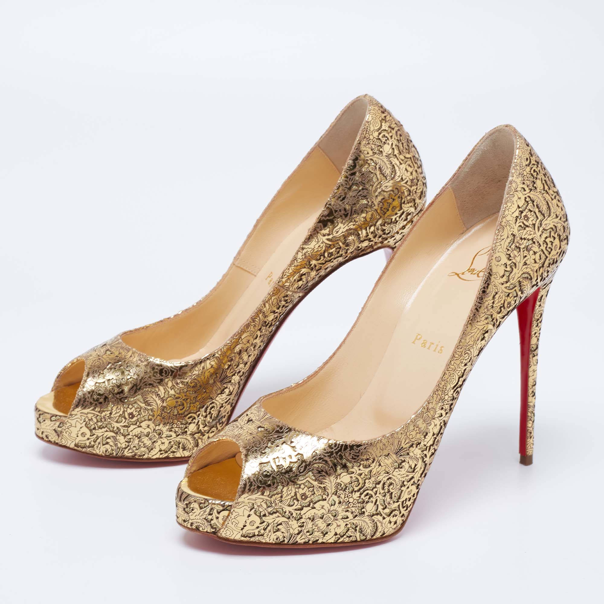 

Christian Louboutin Gold Laser Cut Leather and Glitter New Very Prive Pumps Size