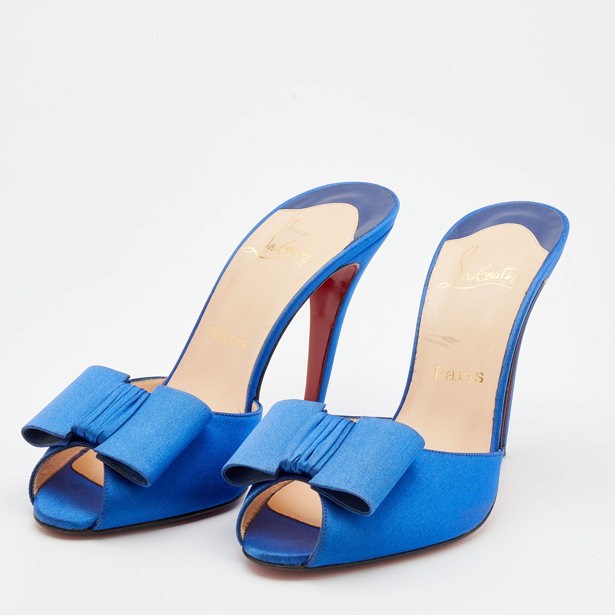 

Christian Louboutin Blue Satin Joli-Noeud Slide Sandals Size