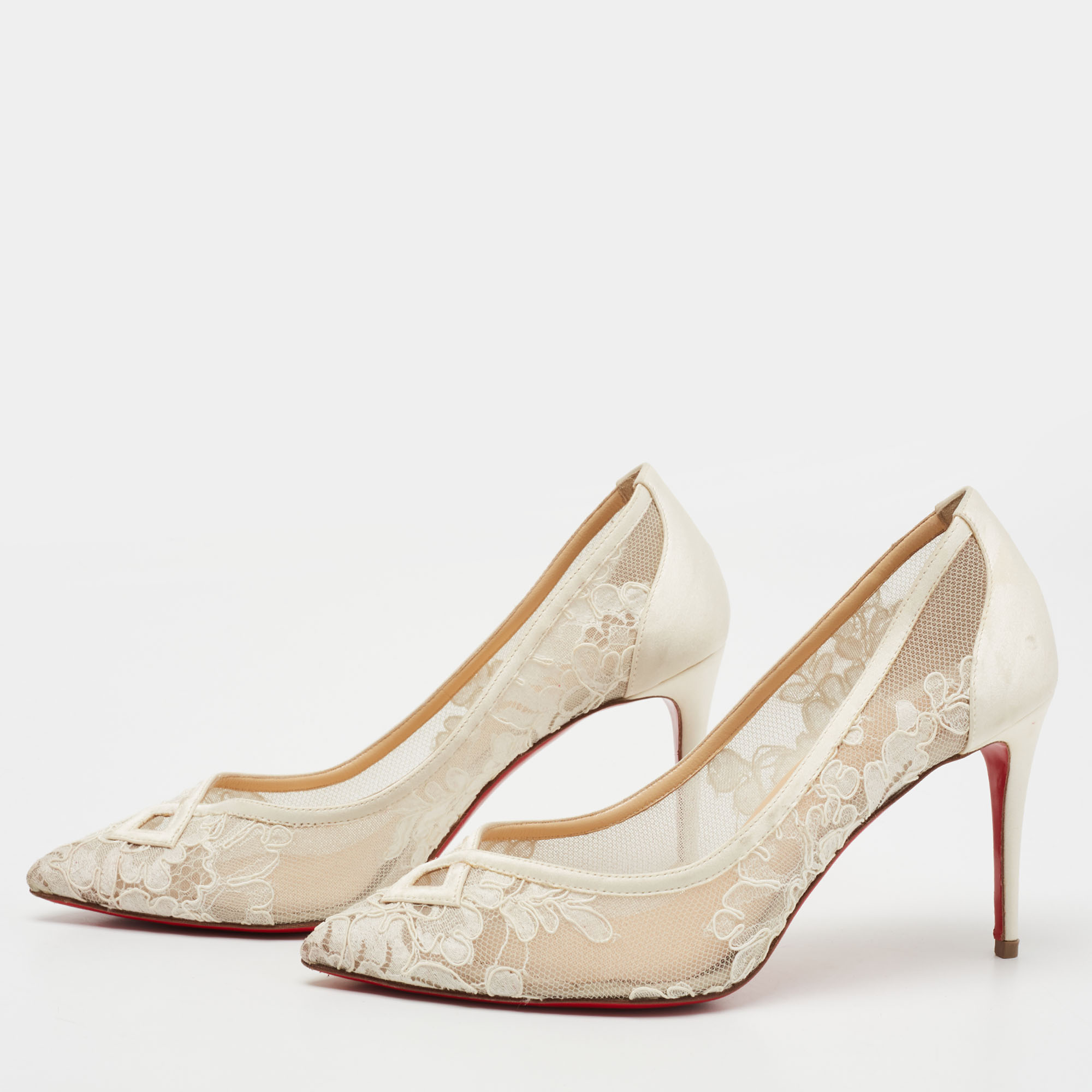 

Christian Louboutin White Satin And Lace Neoalto Pointed Toe Pumps Size