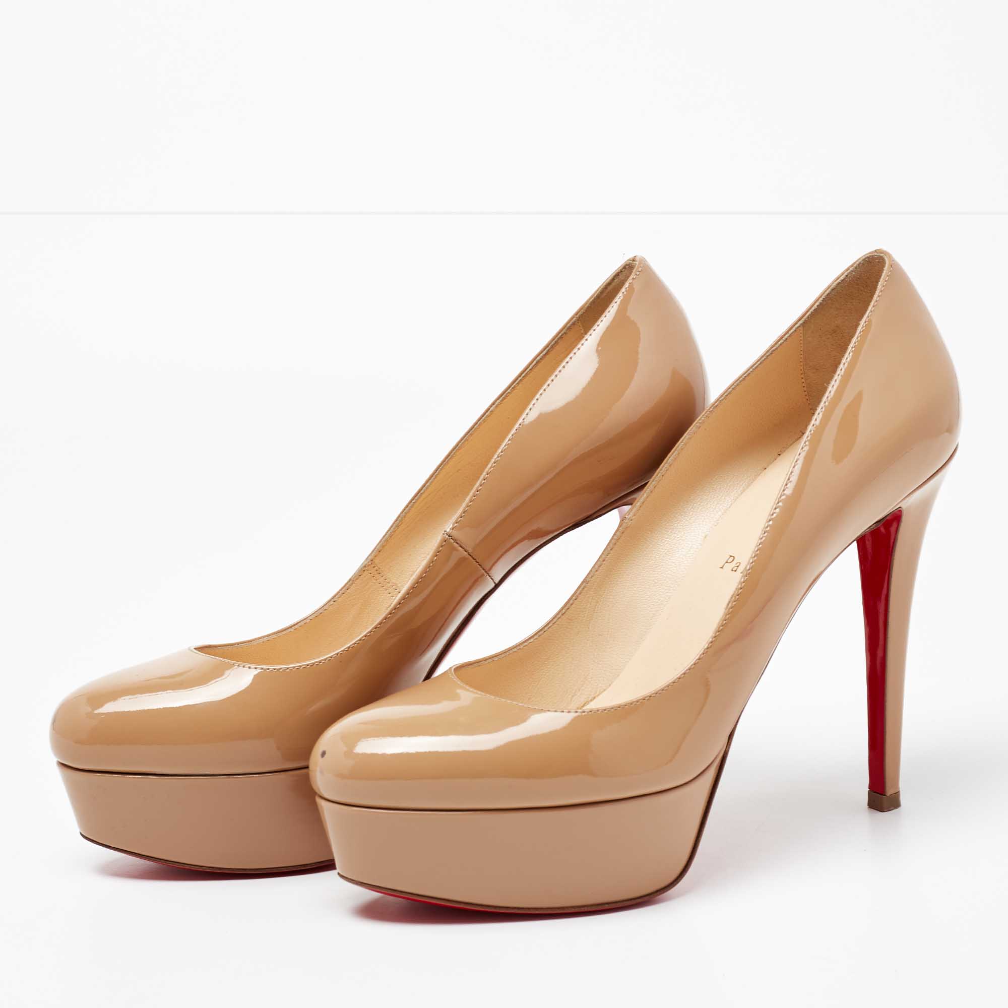 

Christian Louboutin Beige Patent Bianca Pumps Size