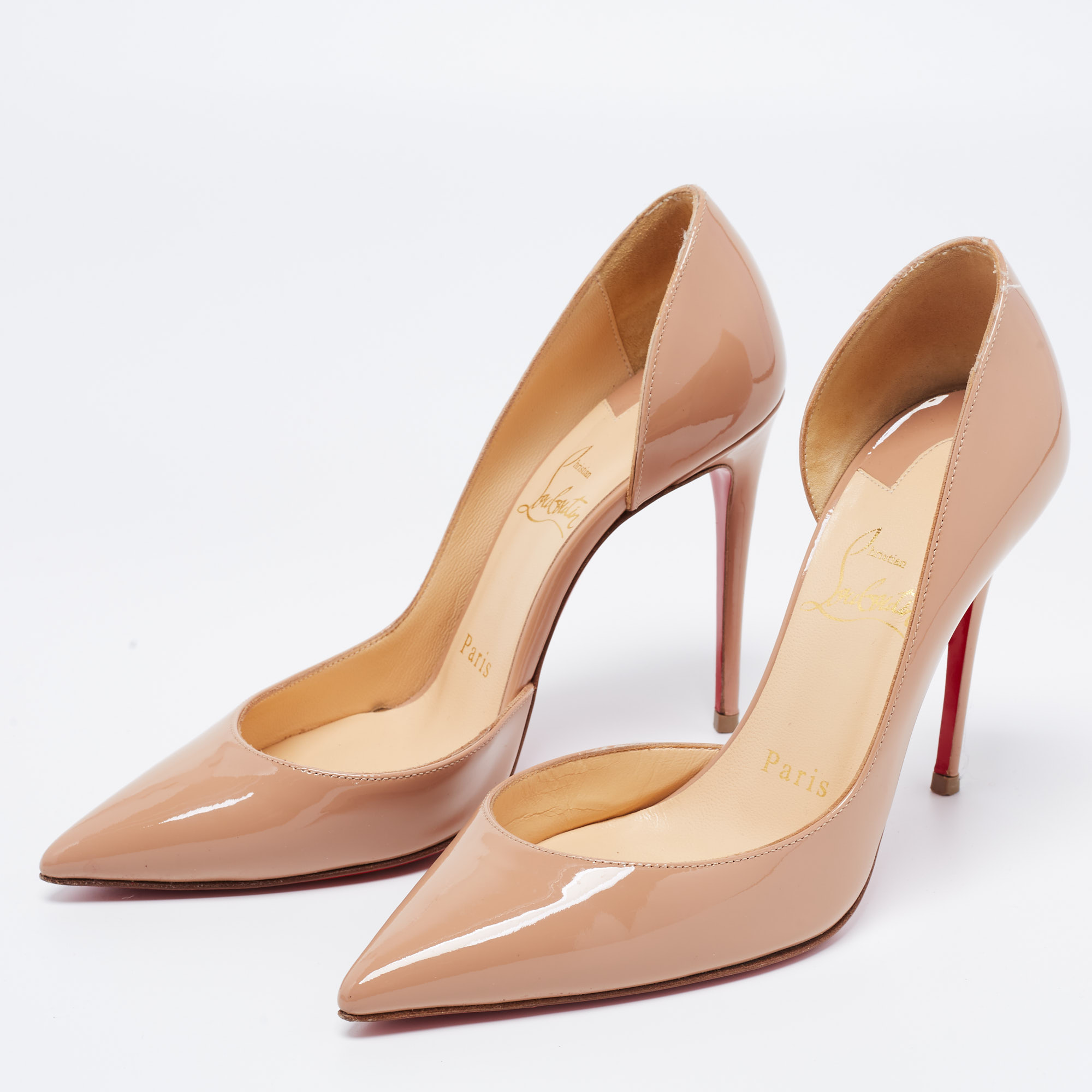 

Christian Louboutin Beige Patent Leather Iriza Pumps Size