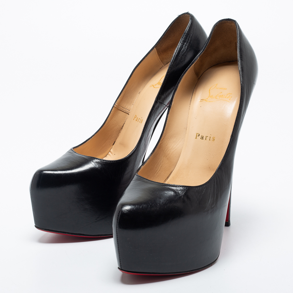 

Christian Louboutin Black Leather Daffodile Platform Pumps Size