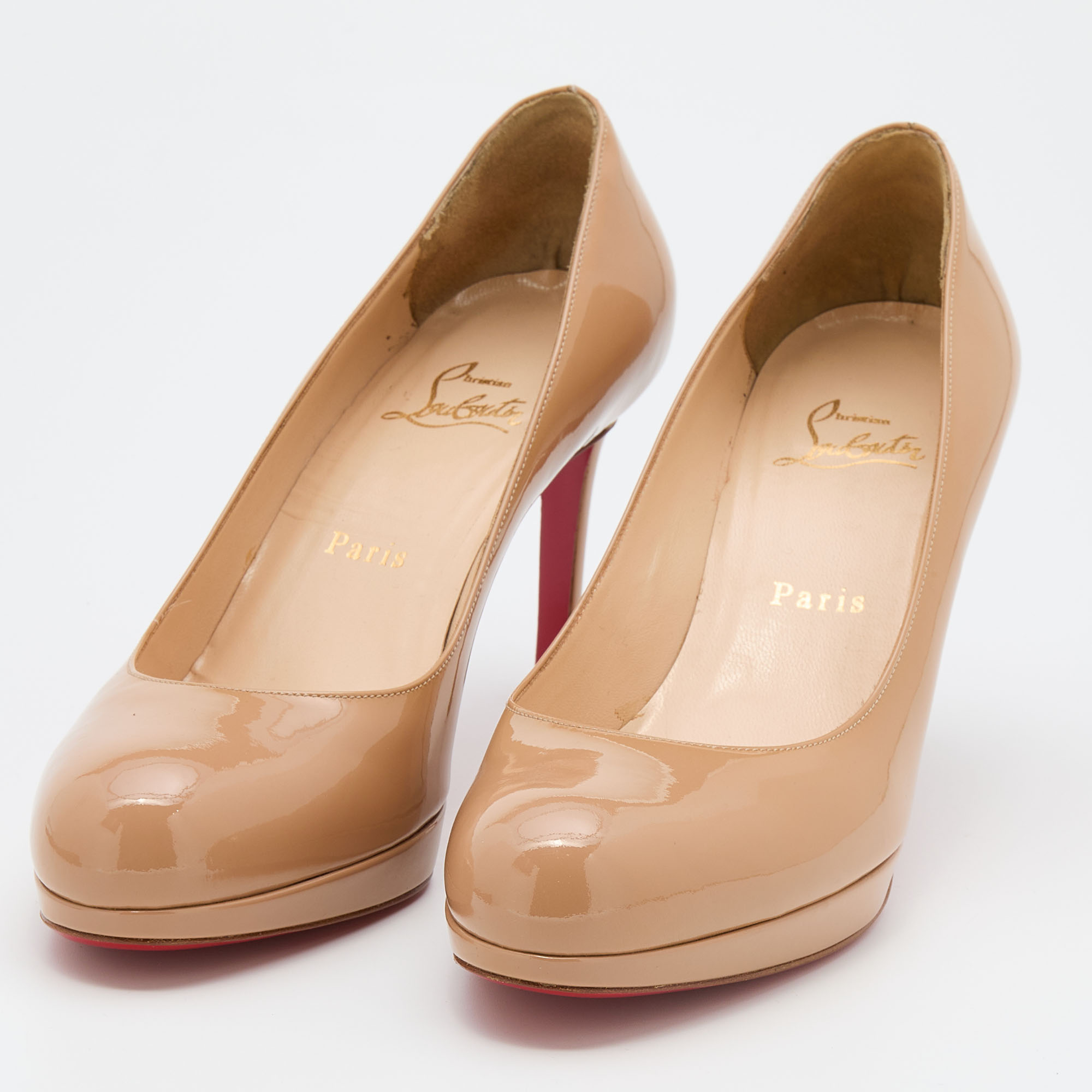 

Christian Louboutin Beige Patent Leather New Simple Pumps Size