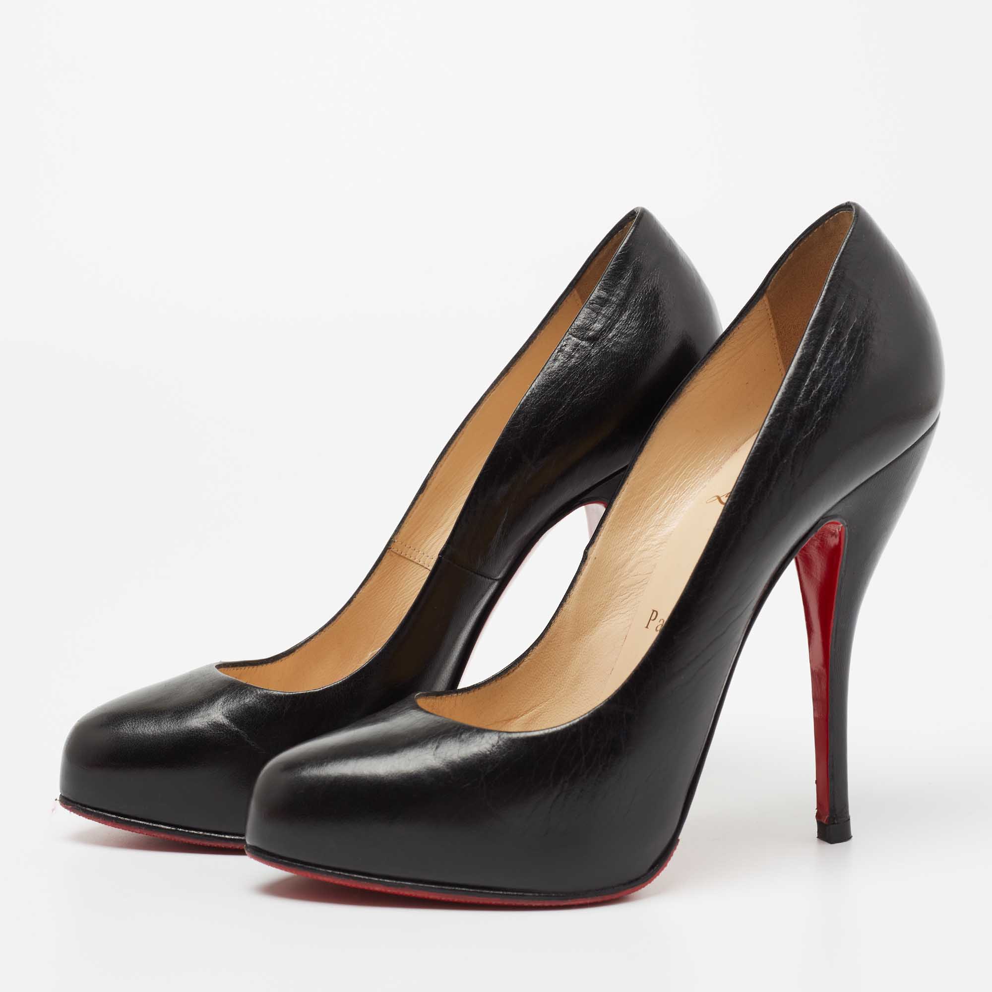 

Christian Louboutin Black Leather Rolando Pumps Size