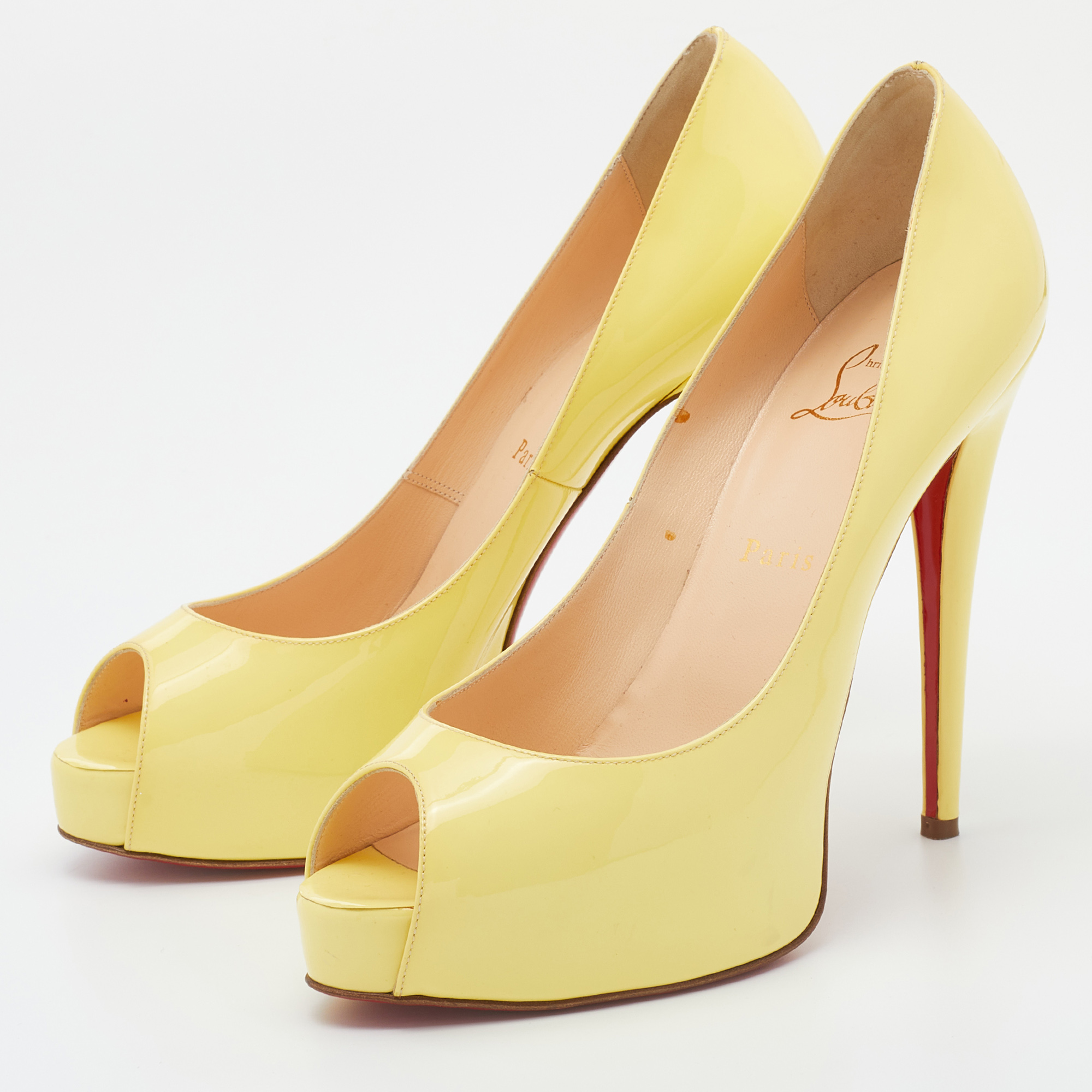 

Christian Louboutin Yellow Patent Leather New Very Prive Pumps Size