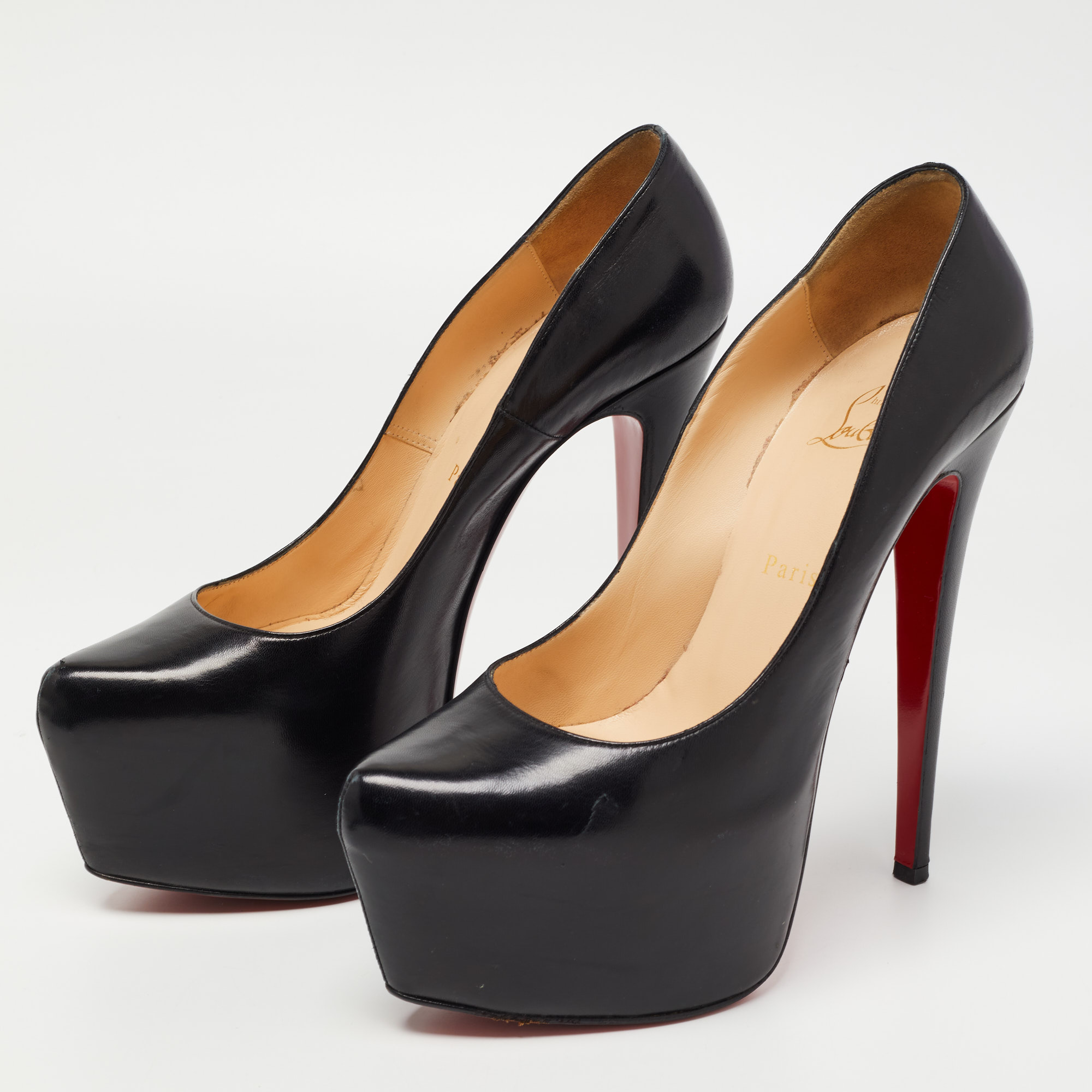 

Christian Louboutin Black Leather Daffodile Pumps Size