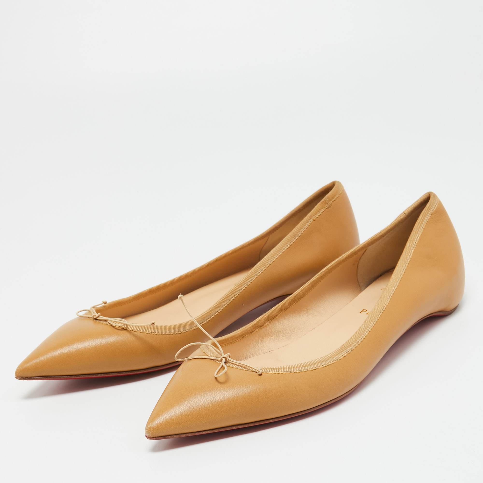 

Christian Louboutin Beige Leather Solasofia Ballet Flats Size