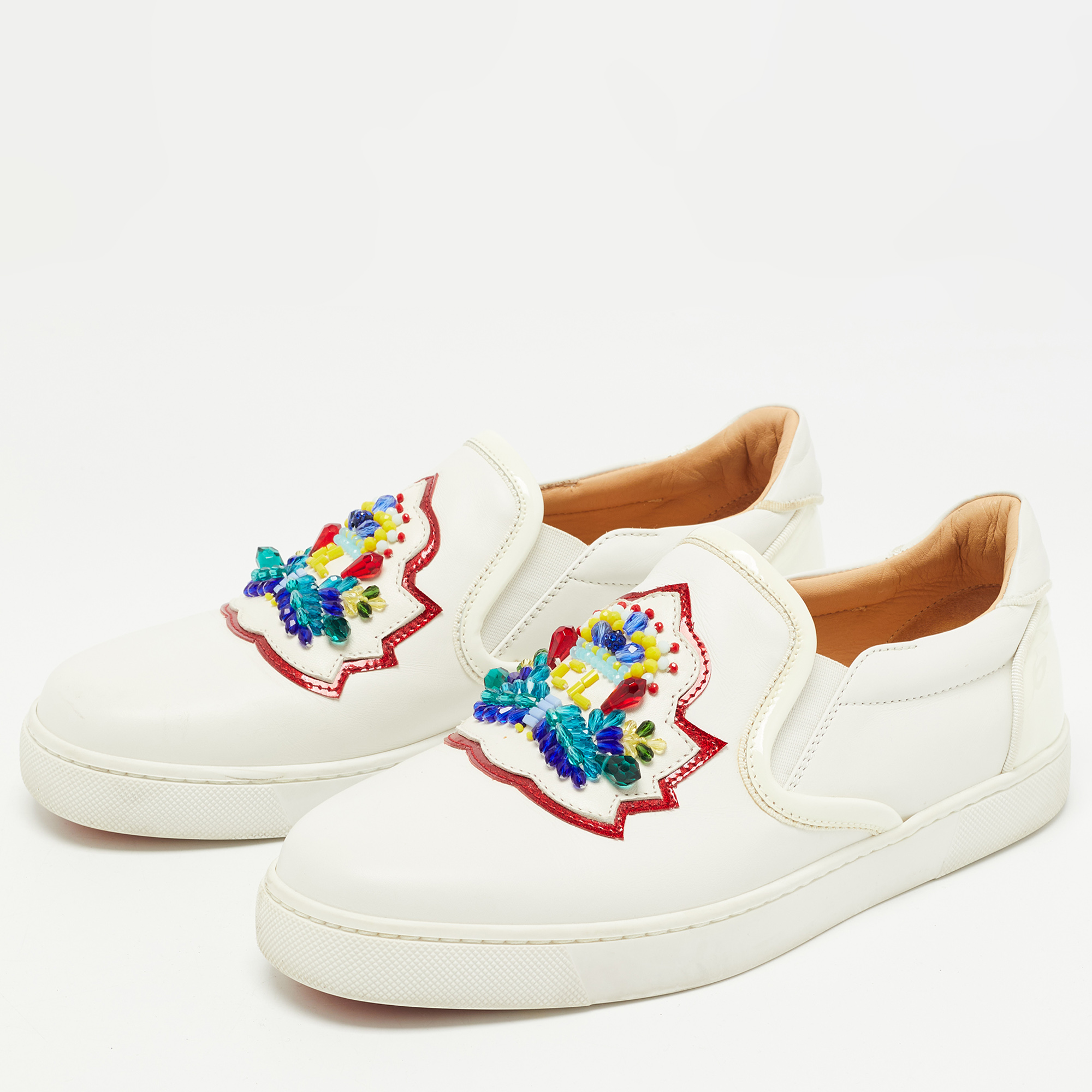 

Christian Louboutin White Leather Embellished Low Top Sneakers Size