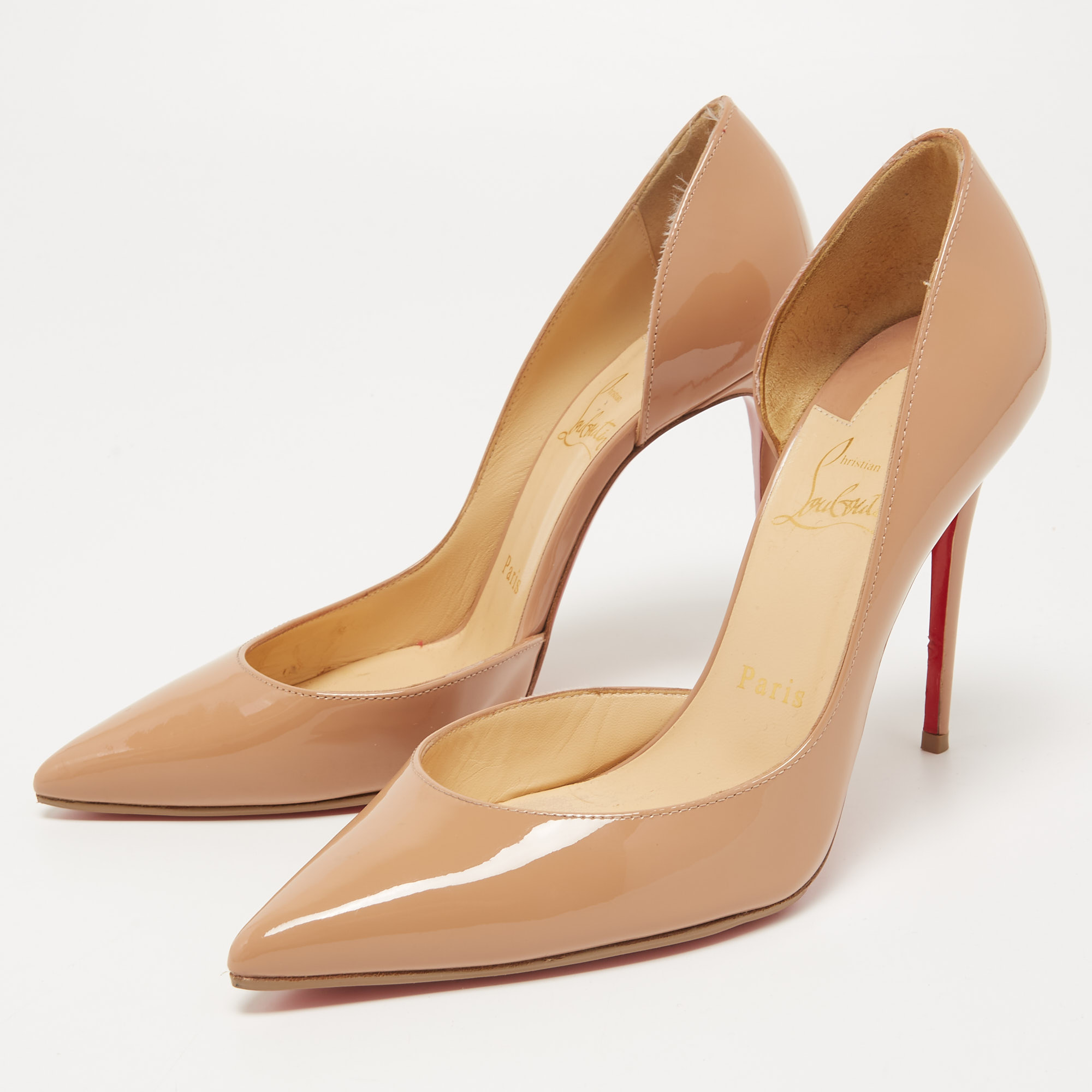 

Christian Louboutin Beige Patent Leather Iriza Pumps Size