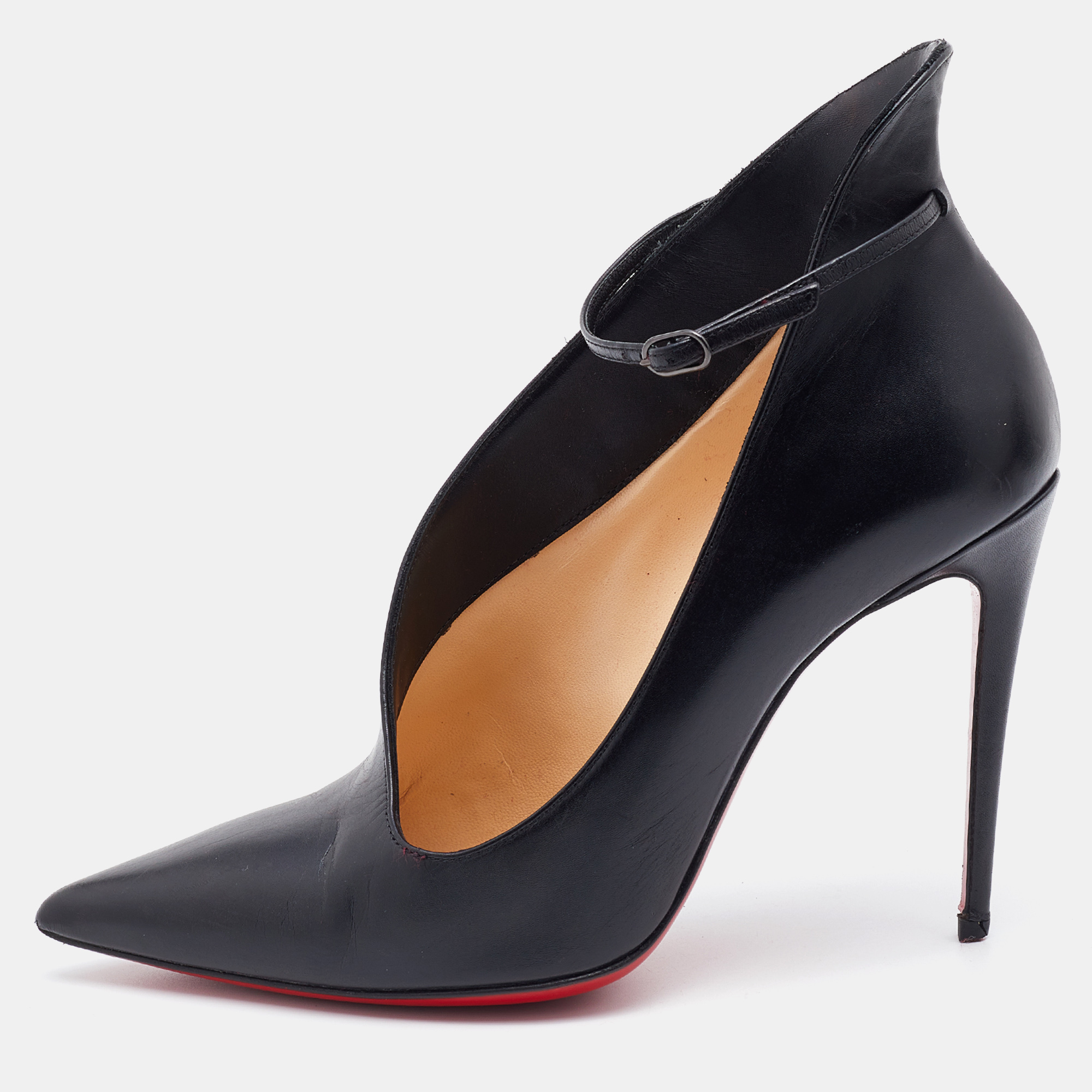 Click to view more detailed imagery on our partner's website Pre-owned Christian Louboutin Black Leather Vampydoly Pumps Size 36