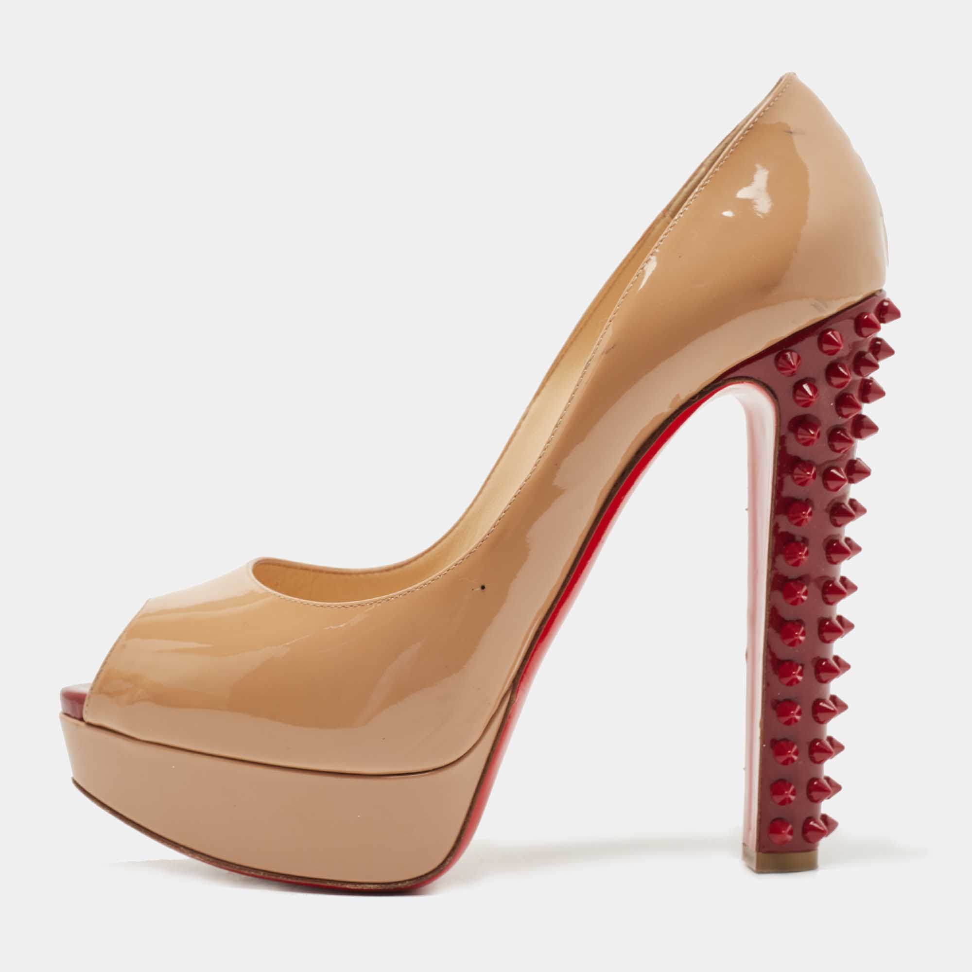 

Christian Louboutin Beige Patent Leather Taclou Spikes Pumps Size