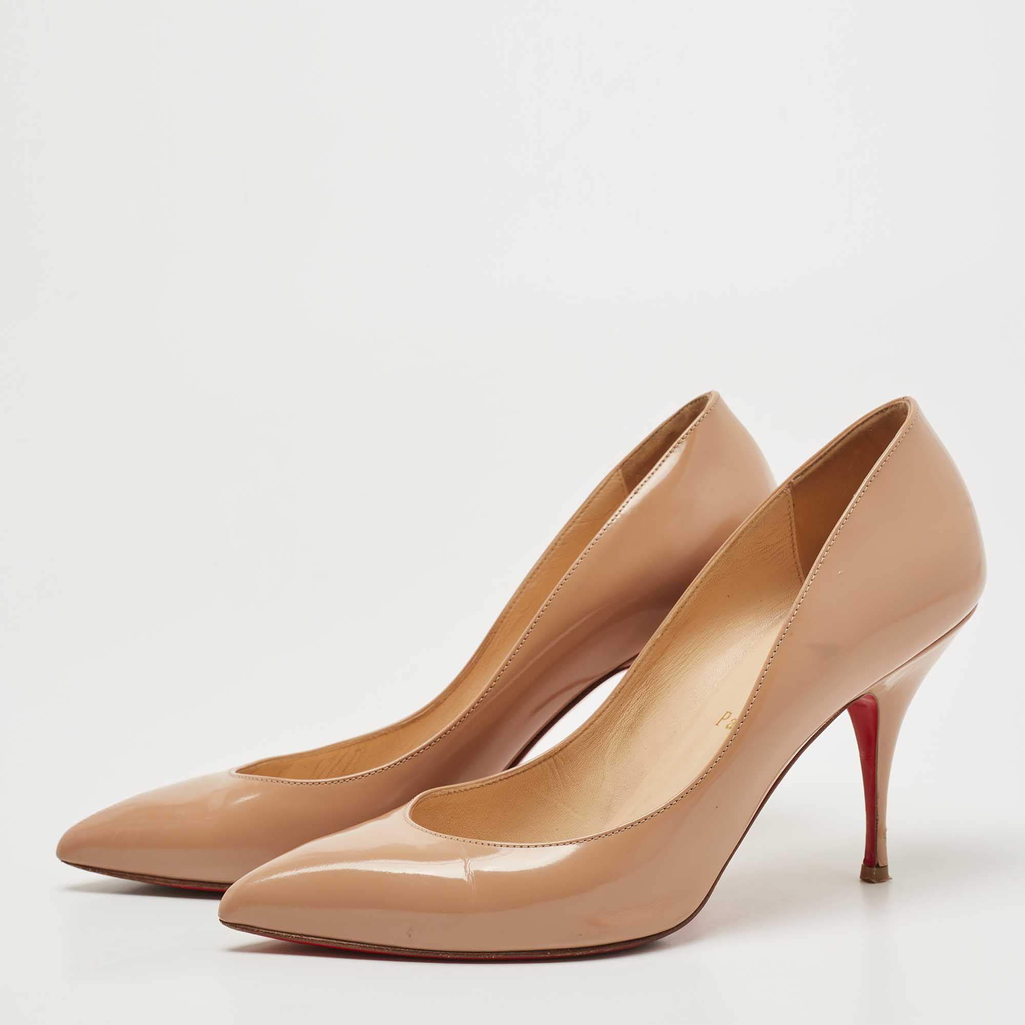 

Christian Louboutin Beige Patent Leather Pigalle Follies Pumps Size