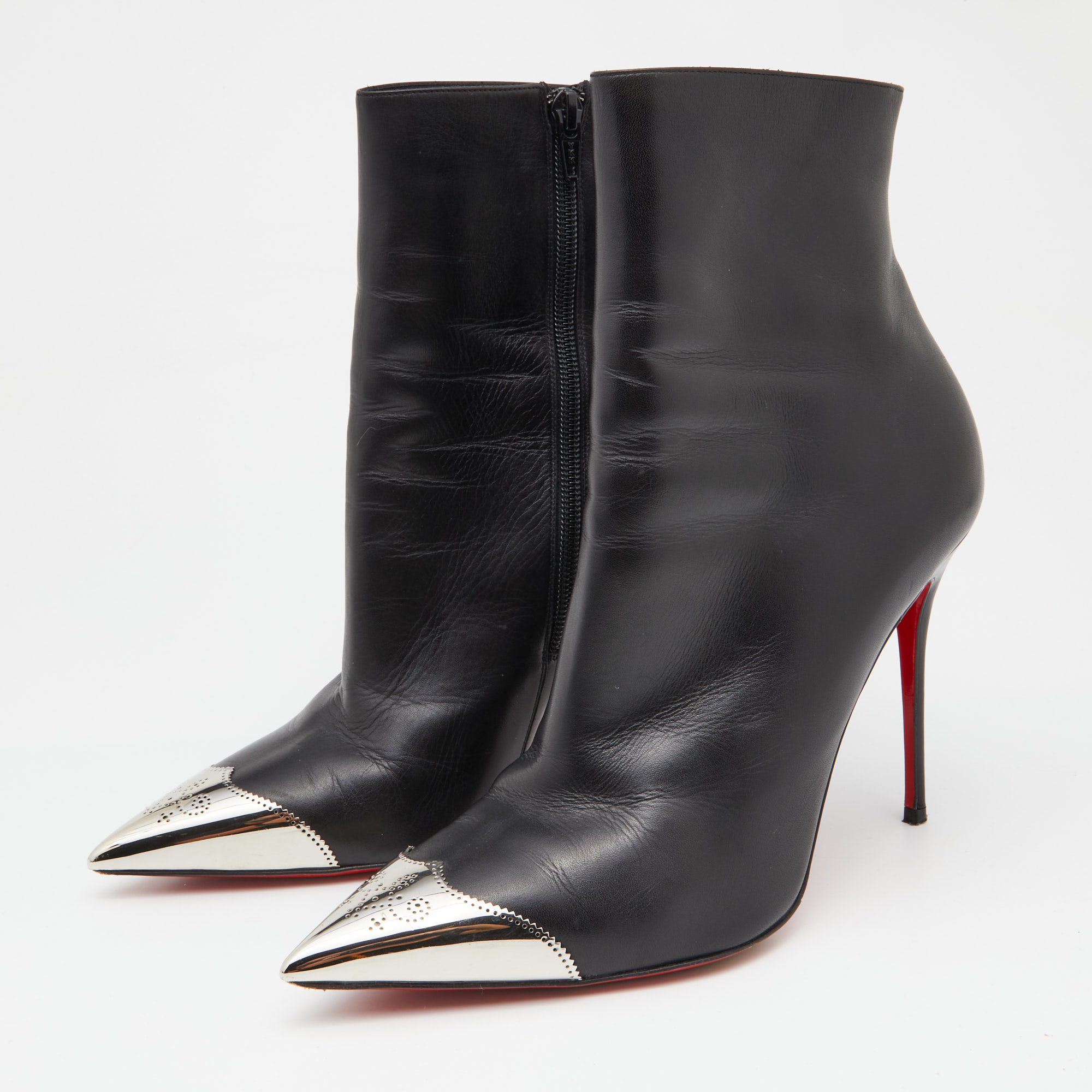 

Christian Louboutin Black Leather Calamijane Pointed Toe Ankle Booties Size