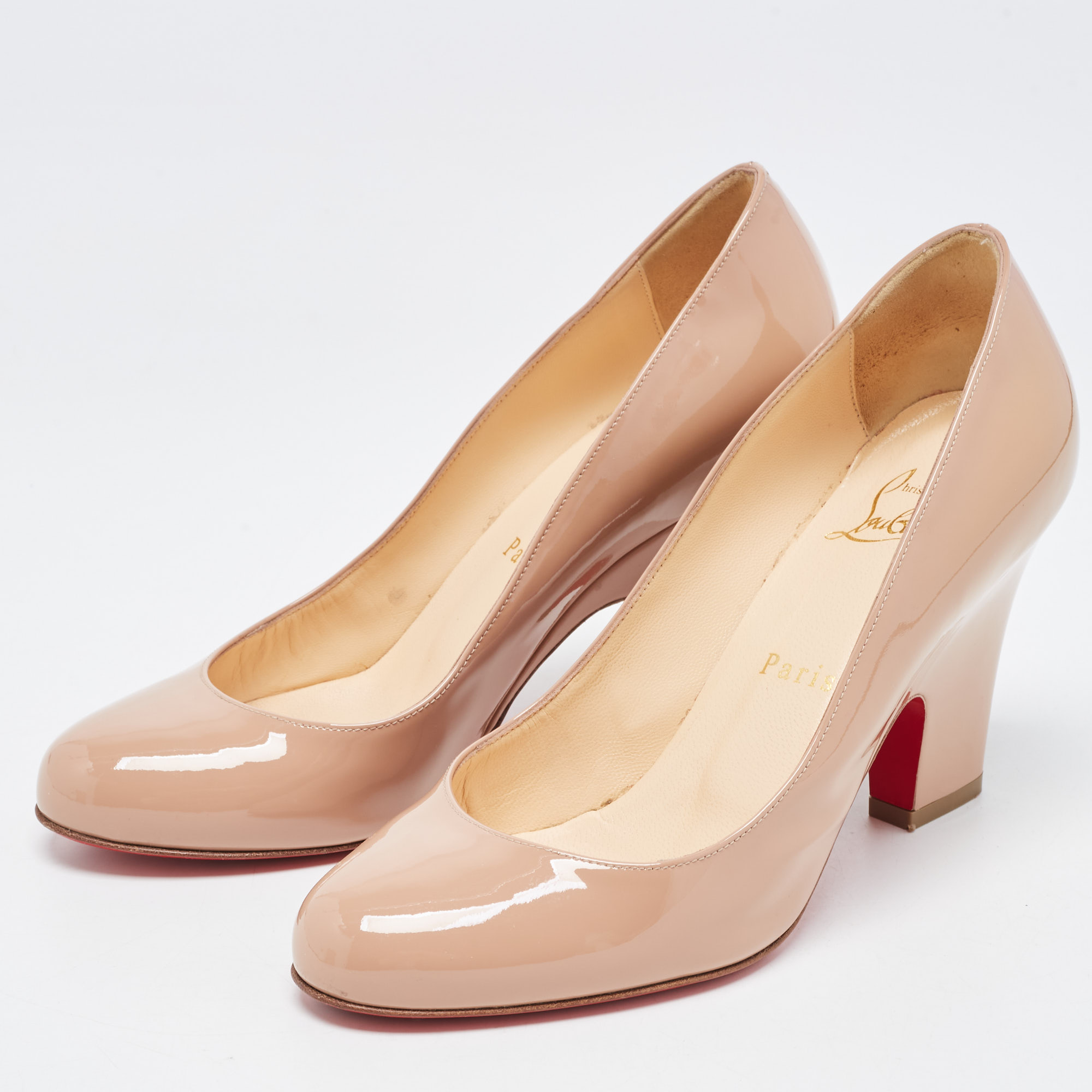 

Christian Louboutin Beige Patent Leather Akdooch Round Toe Pumps Size