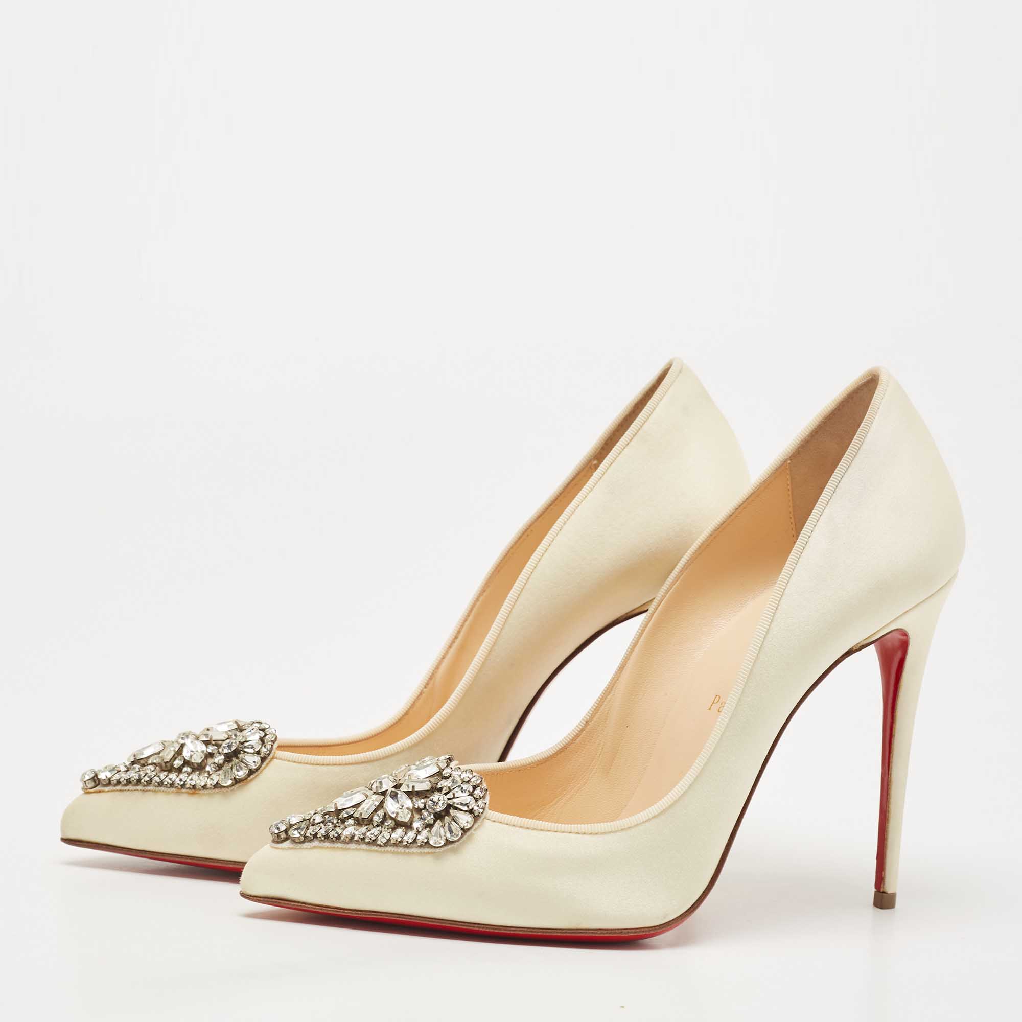 

Christian Louboutin Cream Satin Cristacora Pumps Size