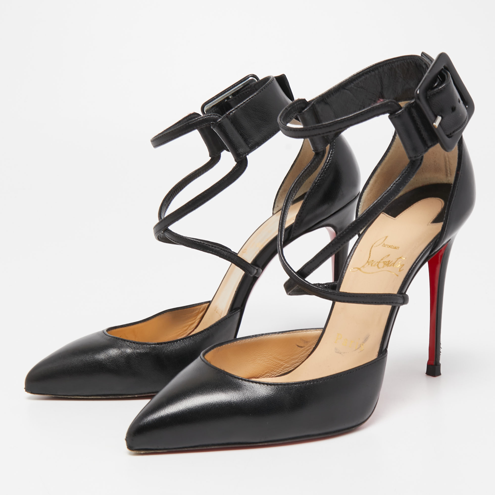 

Christian Louboutin Black Leather Suzanna Pumps Size