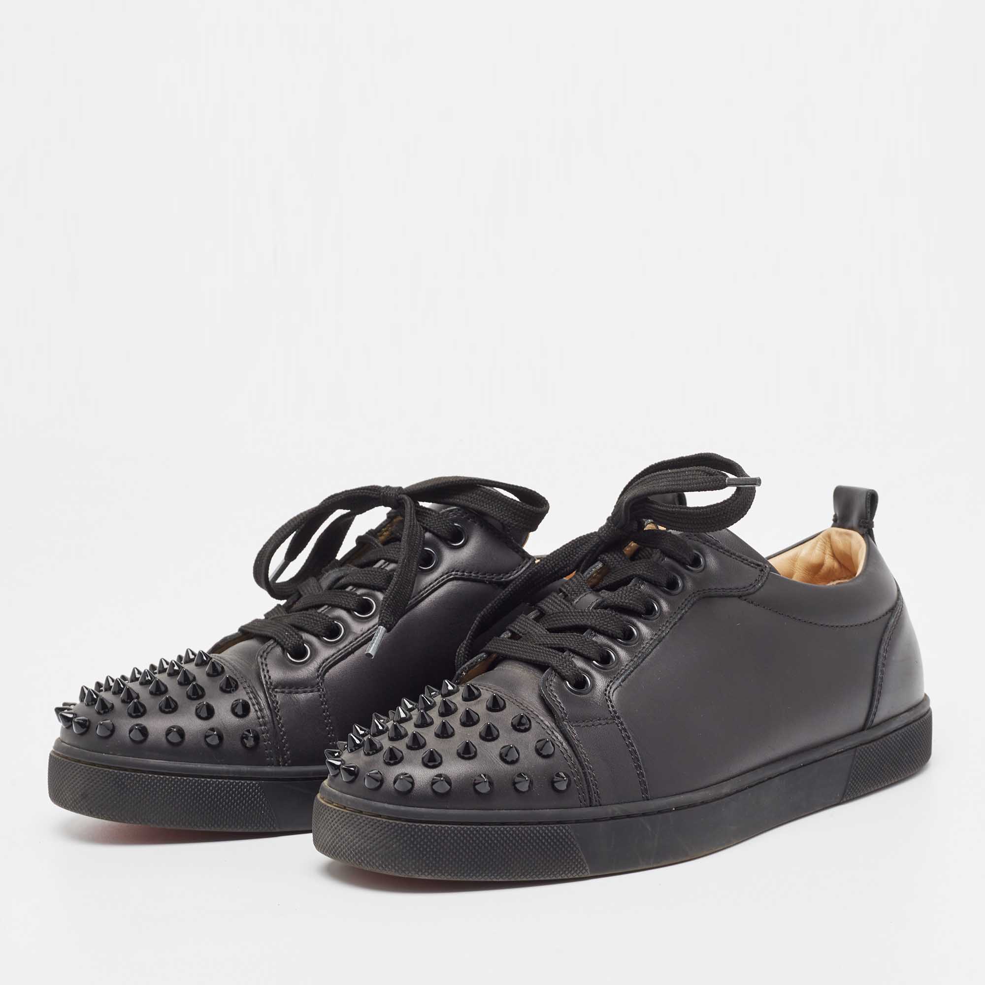 

Christian Louboutin Black Leather Louis Junior Spikes Sneakers Size