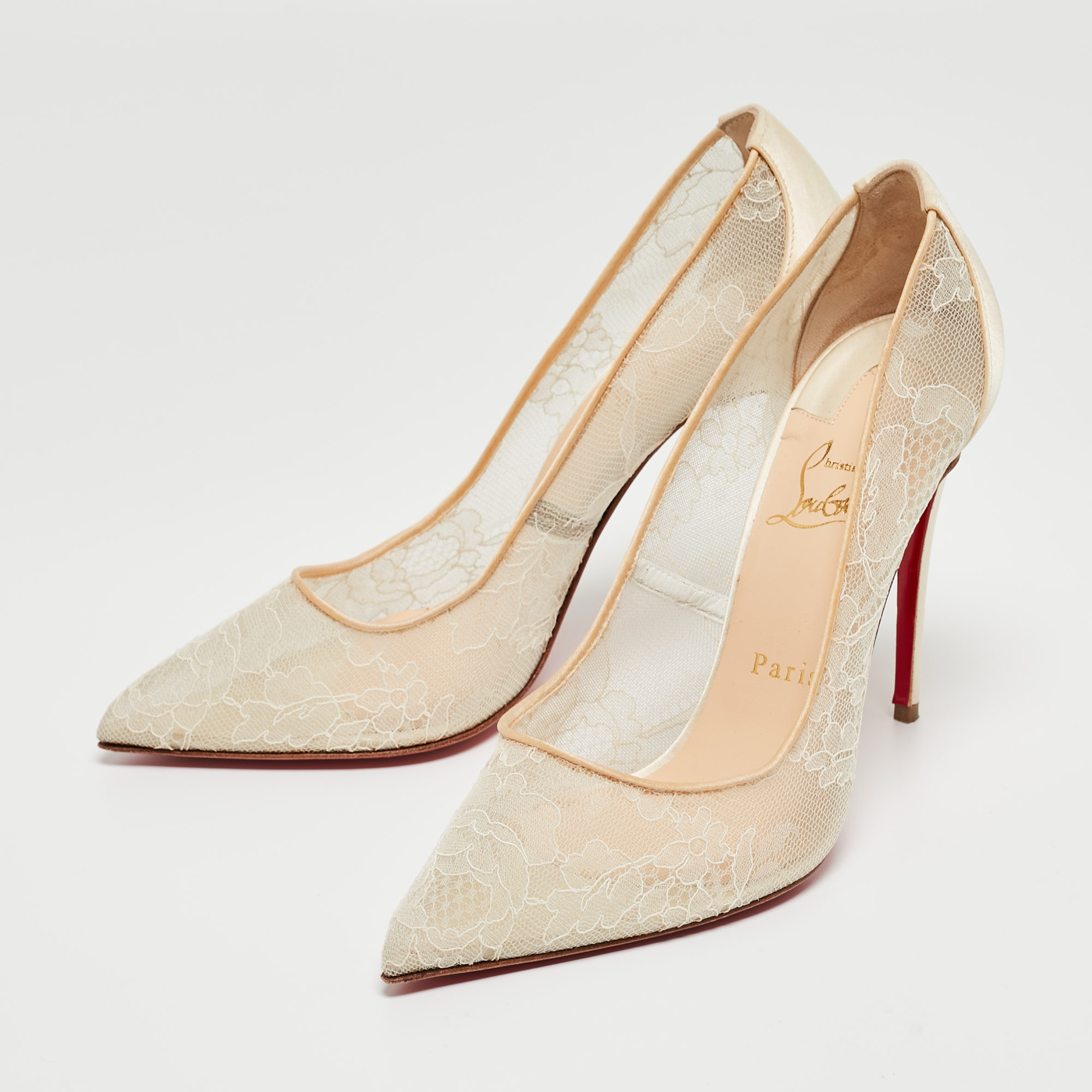 

Christian Louboutin Off White Satin and Lace Follies Pumps Size