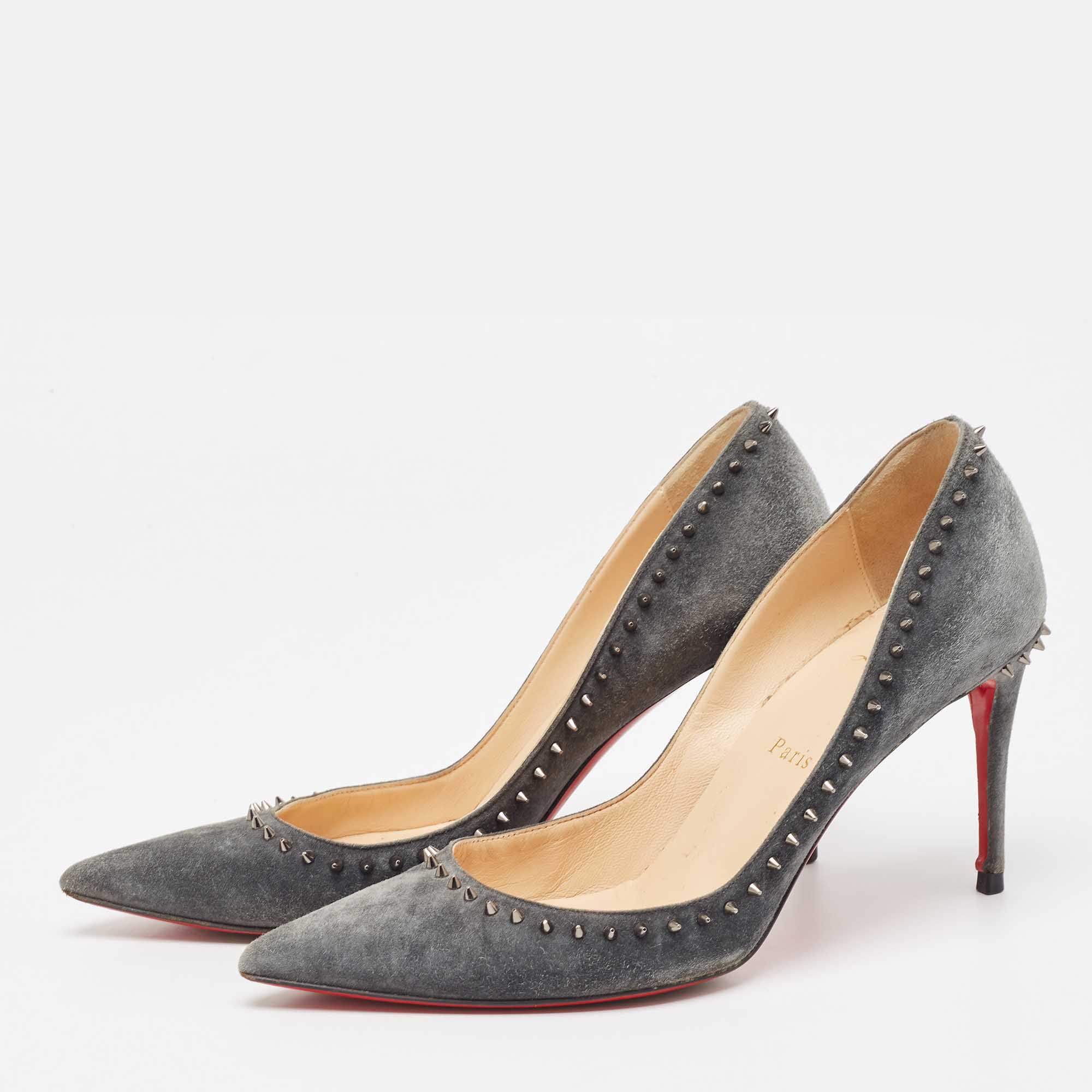 

Christian Louboutin Grey Suede Anjalina Spike Pointed Toe Pumps Size