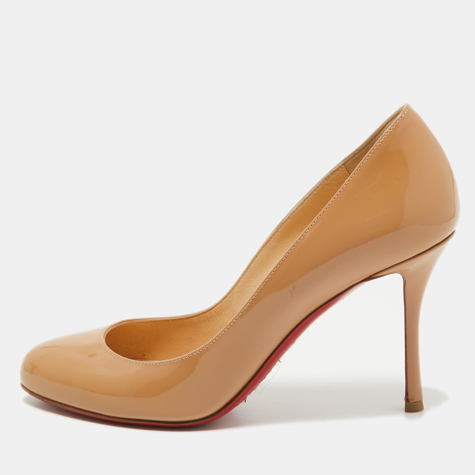 

Christian Louboutin Beige Patent Leather Dolly Pumps Size