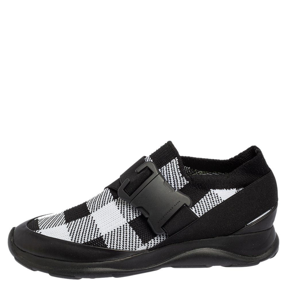 

Christopher Kane Black/White Fabric Safety Buckle Low Top Sneakers Size