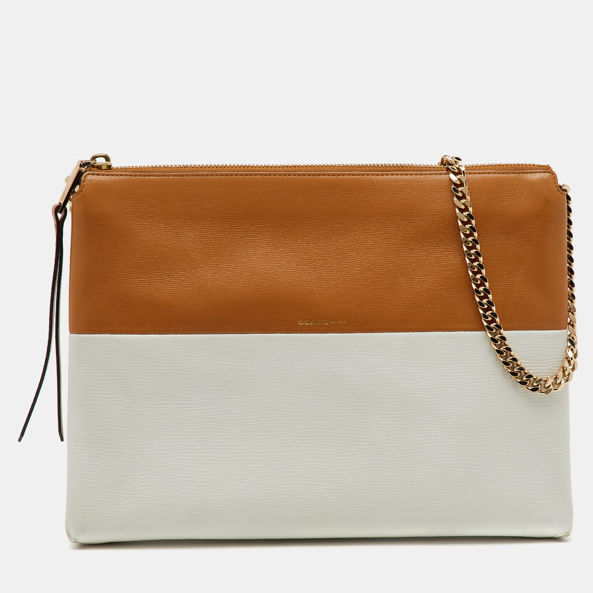 

Coach Tan/White Leather Chain Shoulder Bag