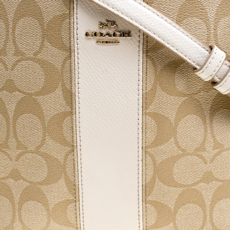 Pre Owned Coach Beige/White Signature Canvas and Leather Crossbody Bag