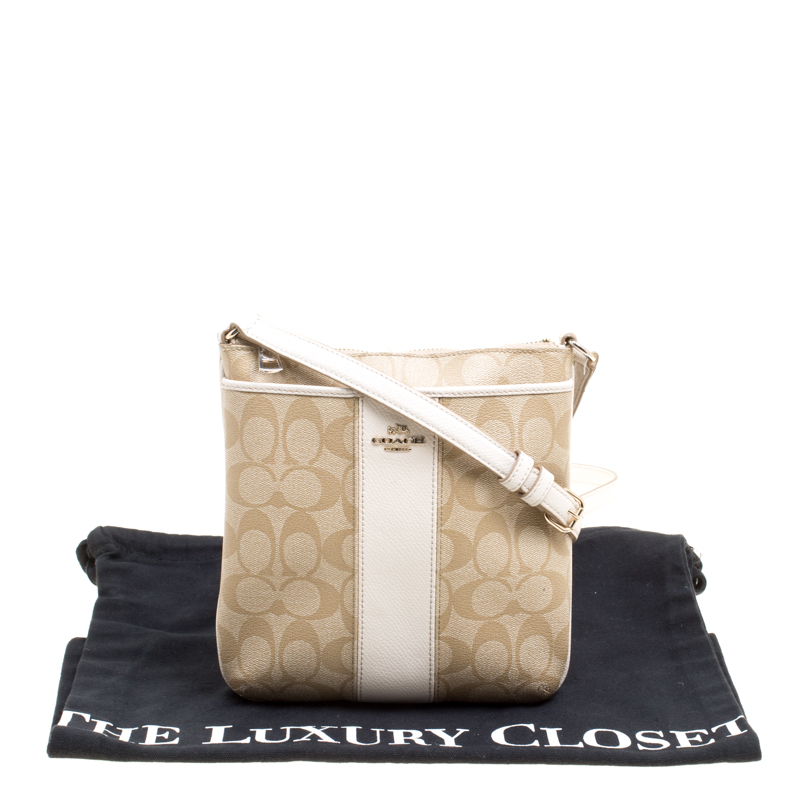 Pre Owned Coach Beige/White Signature Canvas and Leather Crossbody Bag