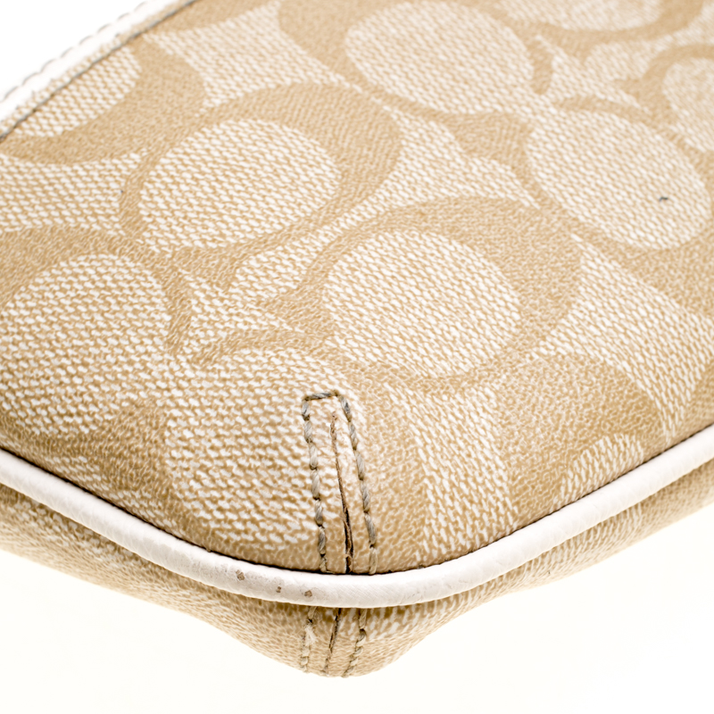 Pre Owned Coach Beige/White Signature Canvas and Leather Crossbody Bag