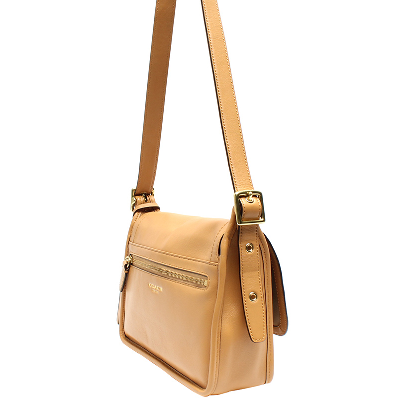 

Coach Beige Leather Shoulder Bag