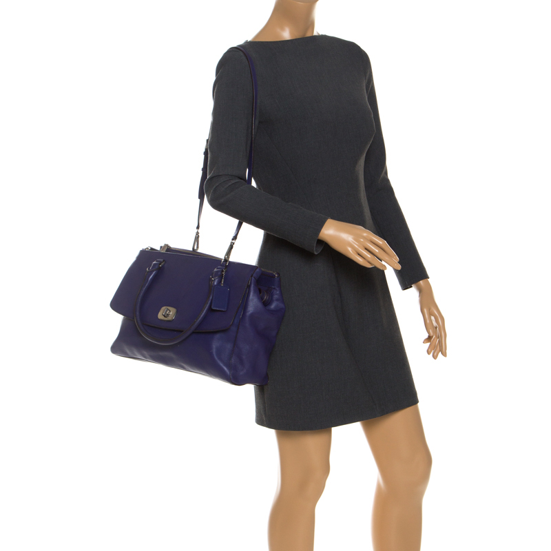 

Coach Purple Leather Turn Lock Shoulder Bag