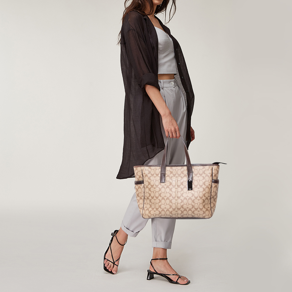 

Coach Brown/Beige Signature Coated Canvas and Leather Tote
