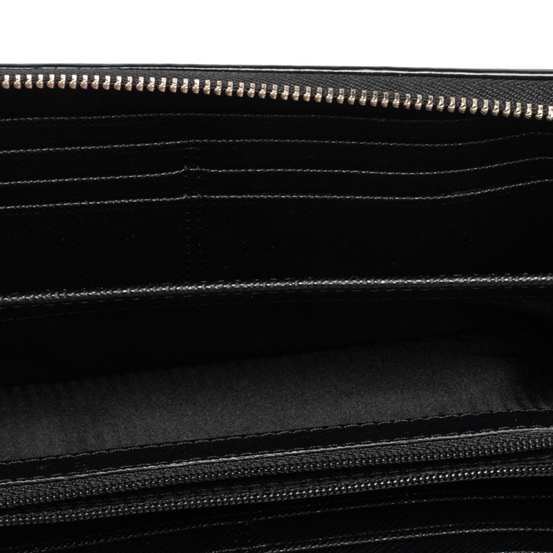 

Coach Grey/Black Signature Canvas and Patent Leather Zip Around Wallet